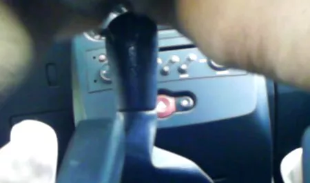 Encantadora muñeca con placer digitación su coño que es peludo pelicula completa esperanza gomez en la mesa de la cocina