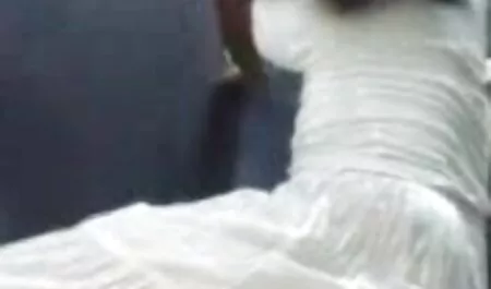 Delgado lesbianas dedos en su taboo pelicula porno completa vagina