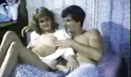 Hábil Zhigalo va bien con su xxx con subtitulos tronco a través del agujero