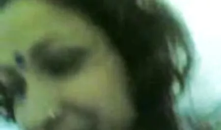 Joven rubia se la follan posando hentay xxx en español Vaquera