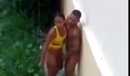 Belleza con rubia en todos los agujeros peliculas en españolporno brindis con dos hombres