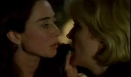 Chrissy Marie contemplando el xxx subtitulado cielo