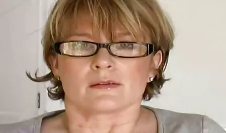 Tetona peliculas pornos italianas completas Nina le encanta estar en la parte superior