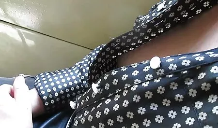 Japón suavemente los dedos peliculas xxx enteras de su sensible clítoris